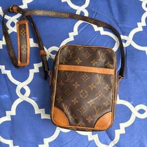 Louivuitton bag small , it’s a reposh, meaning I bought here in Poshmark